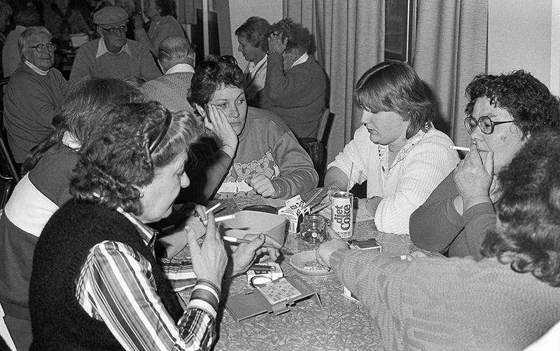 Life in an Inner Melbourne Housing Estate, 1986: Australia : Richard Moore : Journalist : Photographer :